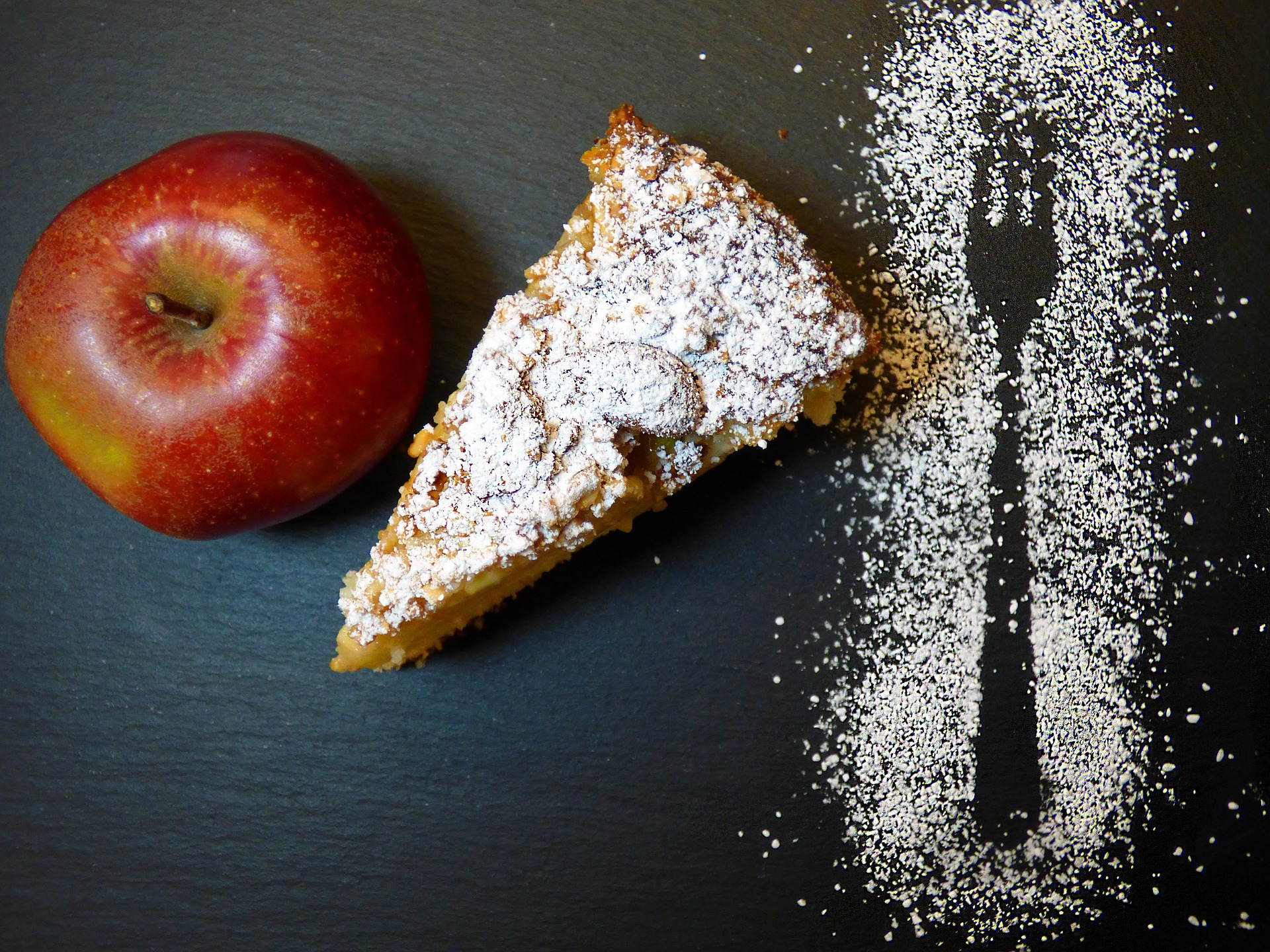 Apfeltorte mit Zimt-Sahne