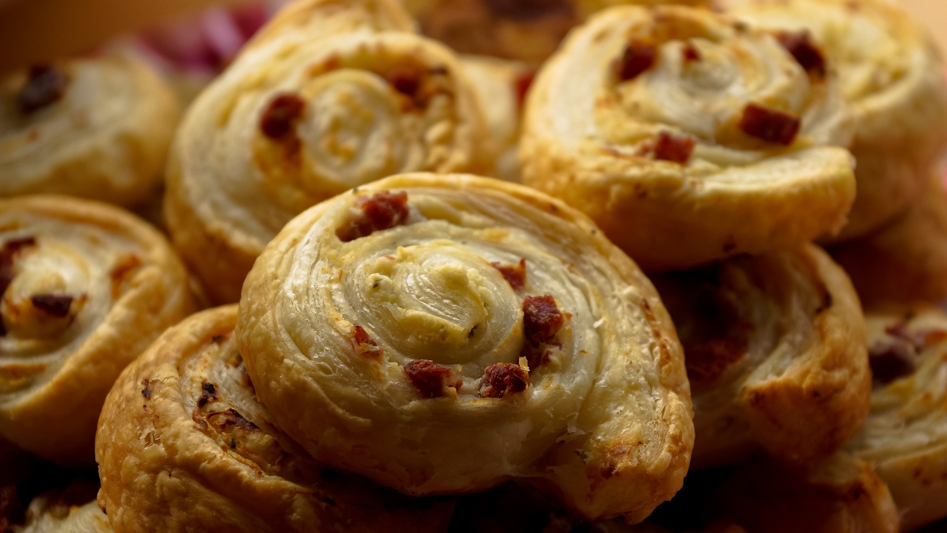 Blätterteig Schinken Käse Stangen